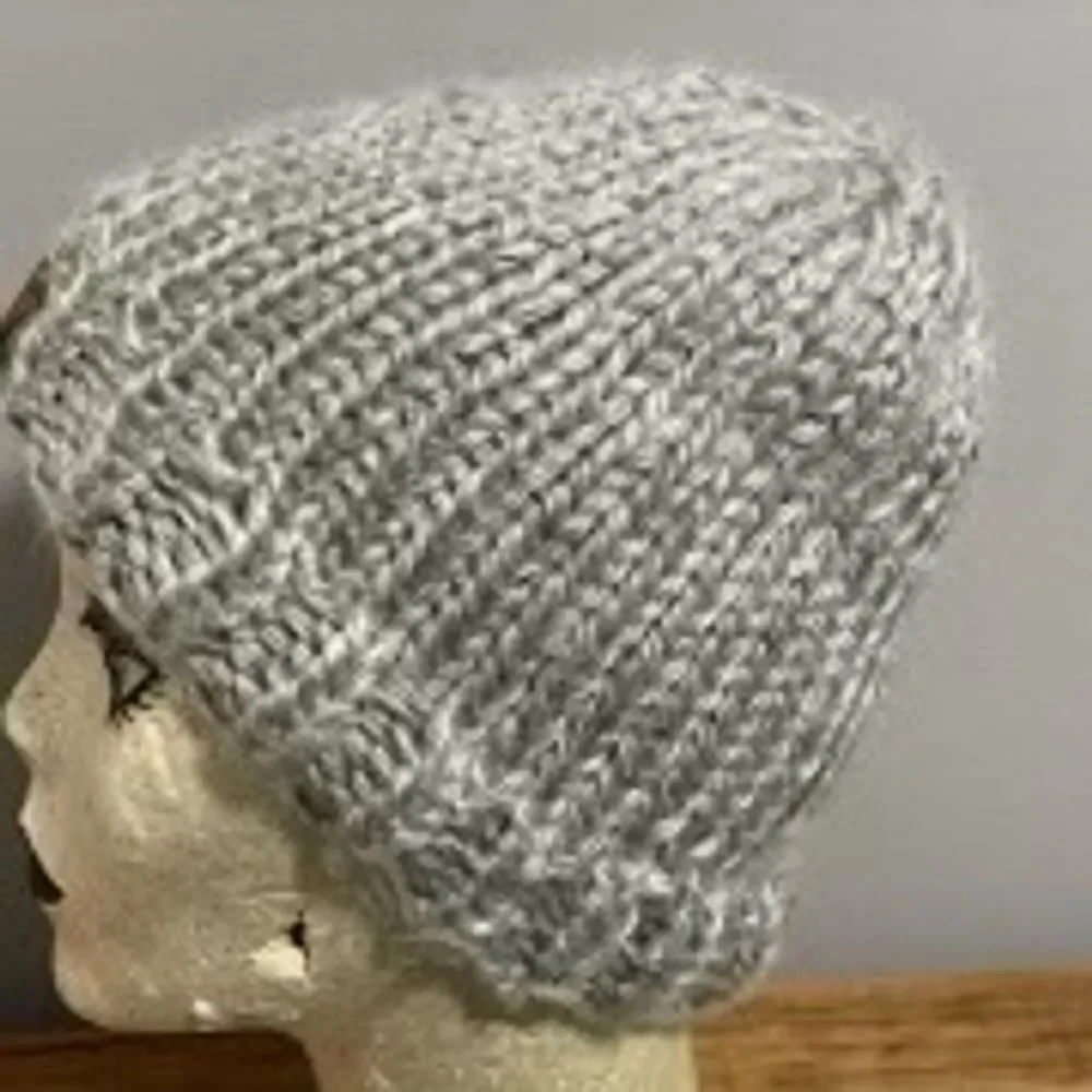 Handmade Women's Gray Knitted Beanie Winter Hat One‎ Size